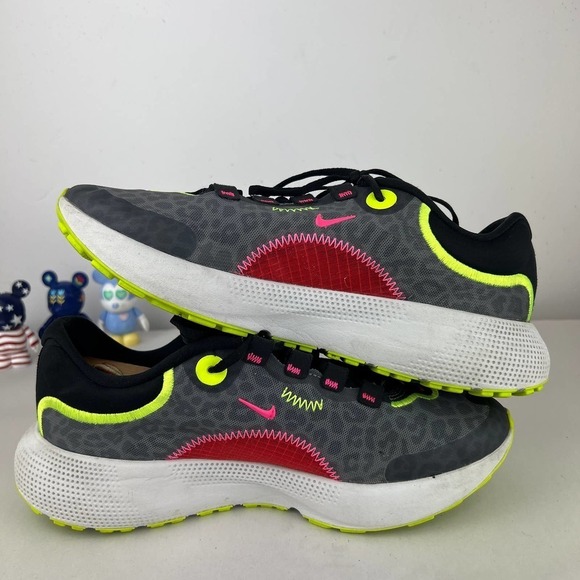 Nike React Escape Run Street Gray Hyper Pink Running Shoes Womens Size: 8.5 - Picture 6 of 9